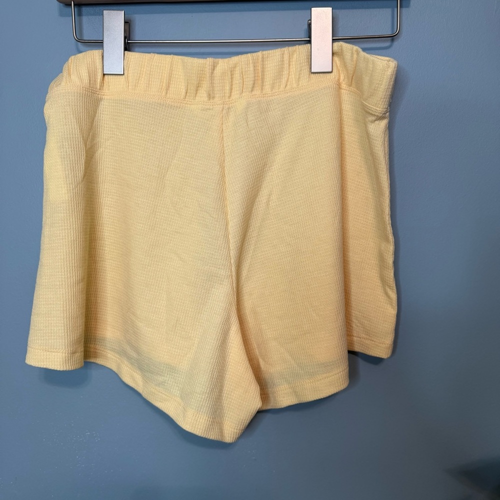 Athleta Wind Down Sleep Shorts in Lunaria Yellow. NWT. Waffle Knit. Size Small - Picture 4 of 12